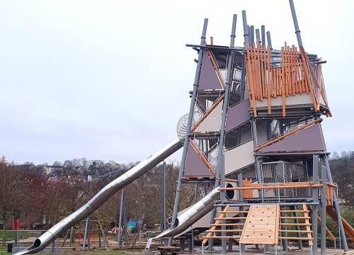 Der neue Spiel- und Aussichtsturm im Brenzpark. Foto: Stadt Heidenheim