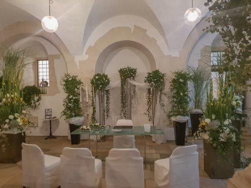 festlich geschmückter Marstall auf Schloss Hellenstein festlich geschmückter Marstall auf Schloss Hellenstein