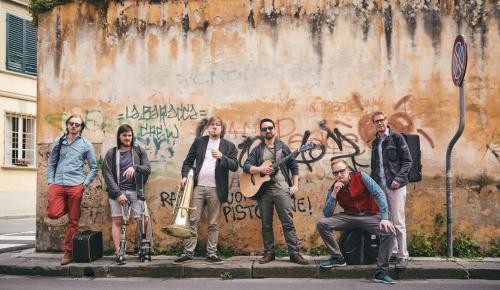 Der Kultur-Laster nimmt wieder Fahrt auf und bringt am 22. August bei „Kultur in der City“ Erpfenbrass in die Heidenheimer Innenstadt. Foto: Florian Thierer Der Kultur-Laster nimmt wieder Fahrt auf und bringt am 22. August bei „Kultur in der City“ Erpfenbrass in die Heidenheimer Innenstadt. Foto: Florian Thierer
