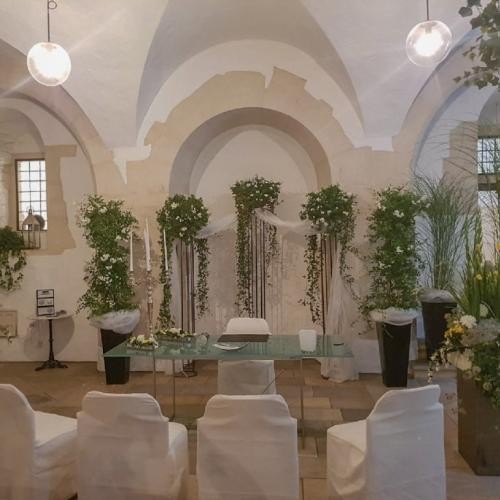 festlich geschmückter Marstall auf Schloss Hellenstein