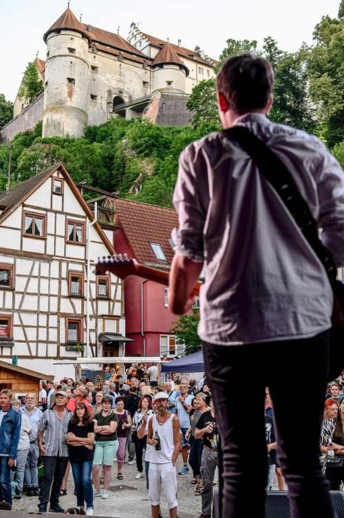 Auch in diesem Jahr wird beim 42. Internationalen Heidenheimer Straßenfest ordentlich geschlemmt, getanzt und reichlich mitgesungen. Foto: Oliver Vogel Auch in diesem Jahr wird beim 42. Internationalen Heidenheimer Straßenfest ordentlich geschlemmt, getanzt und reichlich mitgesungen. Foto: Oliver Vogel
