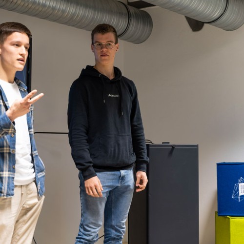 Aaron Rau und Jonas Weber vom Start-up-Unternehmen Lockcard