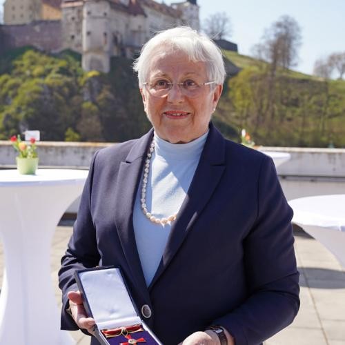 Susanne Mandl ist mit dem Bundesverdienstkreuz ausgezeichnet worden. Foto: Stadt Heidenheim