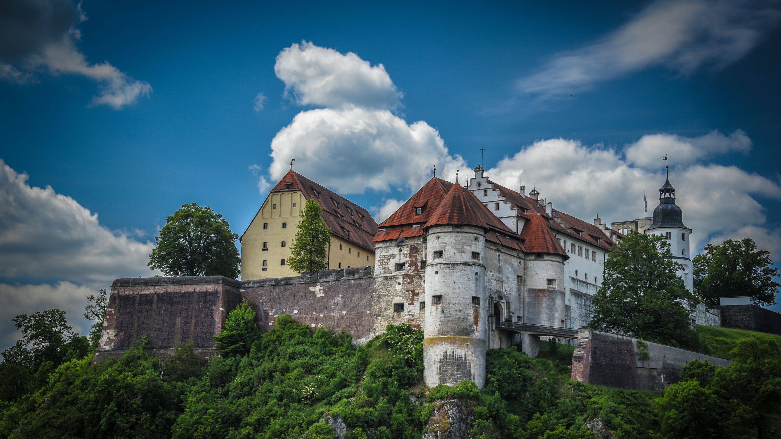 Schloss Hellenstein im Frühling. Foto: Stadt Heidenheim